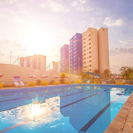 Golden Dolphin Express - Viva Ferias Apartment Caldas Novas Bagian luar foto